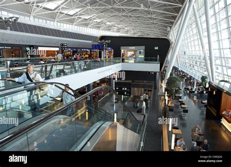 ‭Bucherer Zürich Airport‬ in Zurich Airport, Airside Center 8302 Kloten